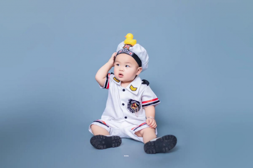 昆明宝宝什么时候会抬头